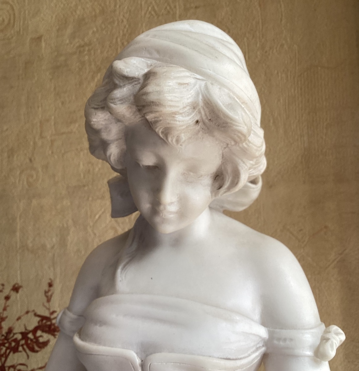 A Beautiful Set Consisting Of A Column And An Alabaster Statue -photo-3