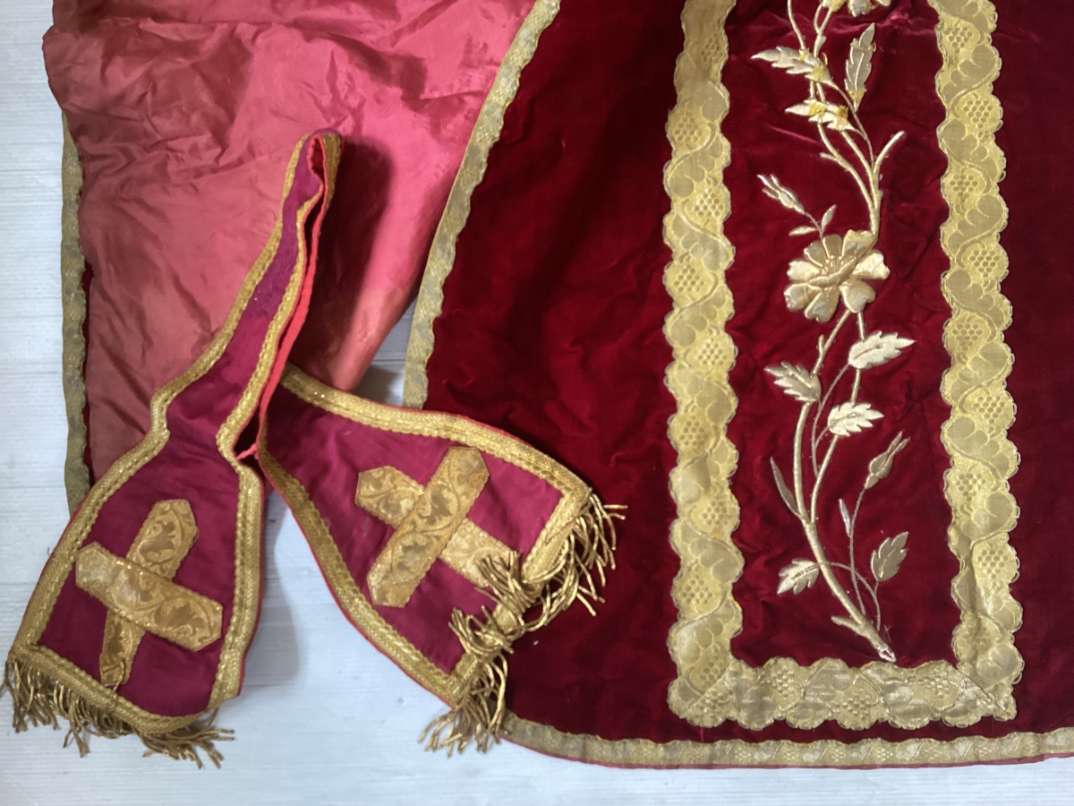 Chasuble With Various Pieces -photo-2