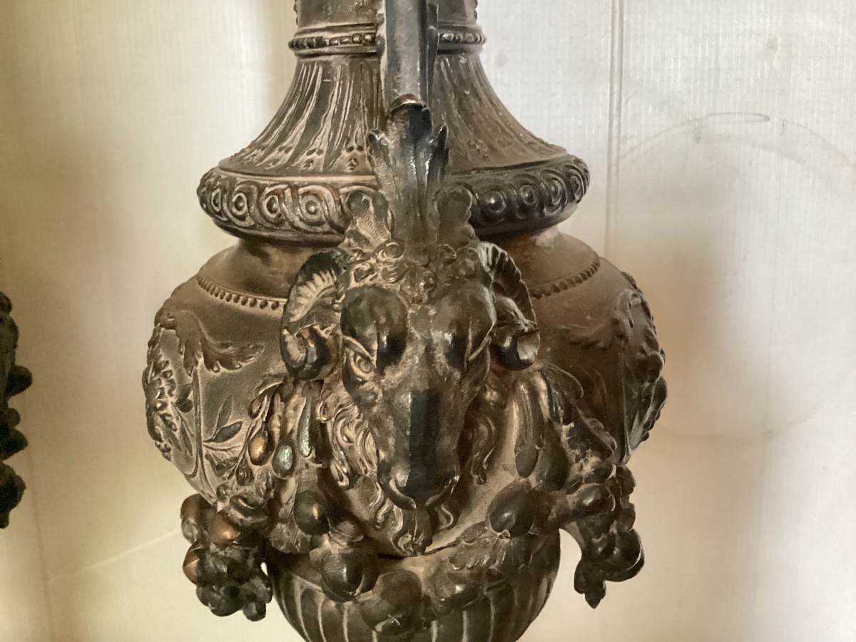 Important Pair Of Louis XVI Ewers-photo-3