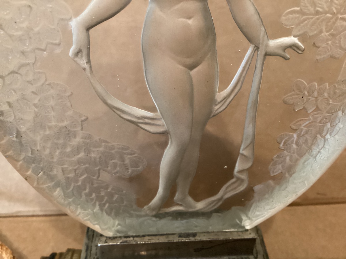 A Nightlight Attributed To D’avesn -photo-1