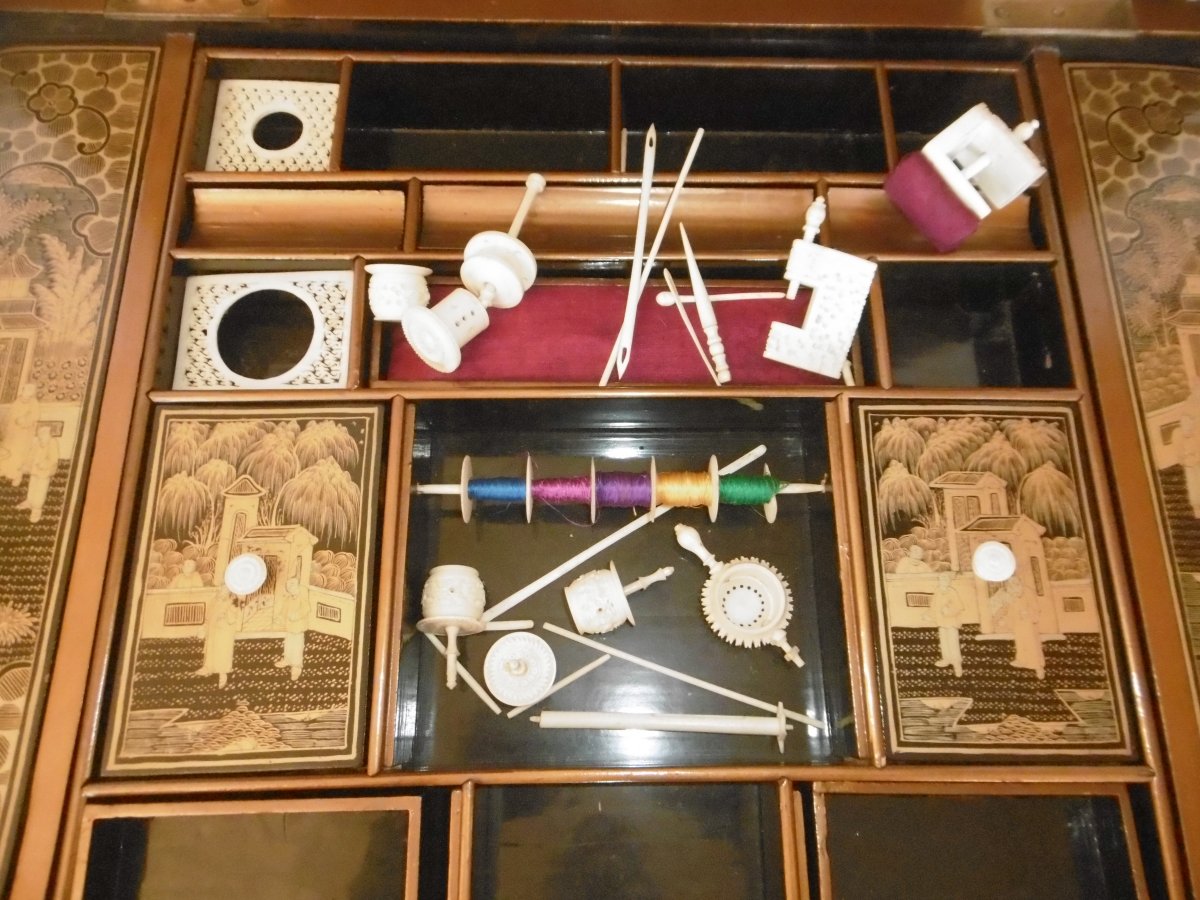 Napoleon III Sewing Table-photo-4