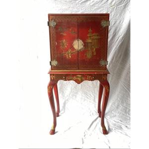 Chinese Lacquer Cabinet 19th 