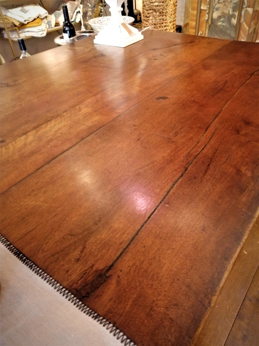 18th Century Walnut Table-photo-1