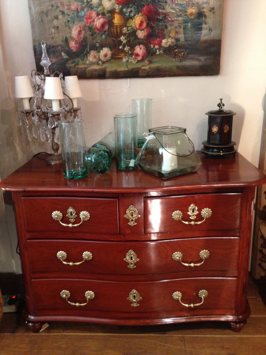 From Port Mahogany Commode Louis XIV