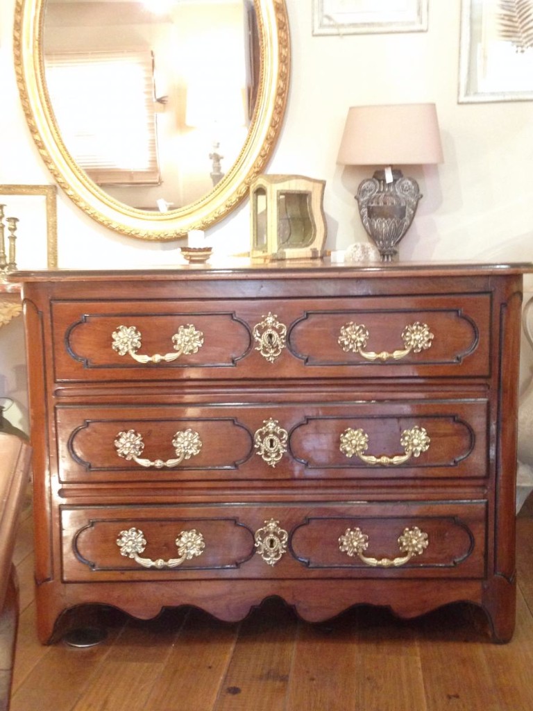 In Walnut Commode Louis XIV From 18th Century-photo-5