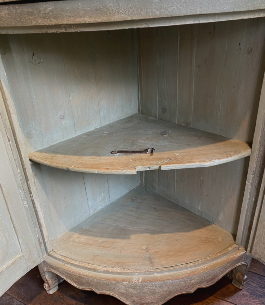 18th-century Provençal Corner Cabinet-photo-2