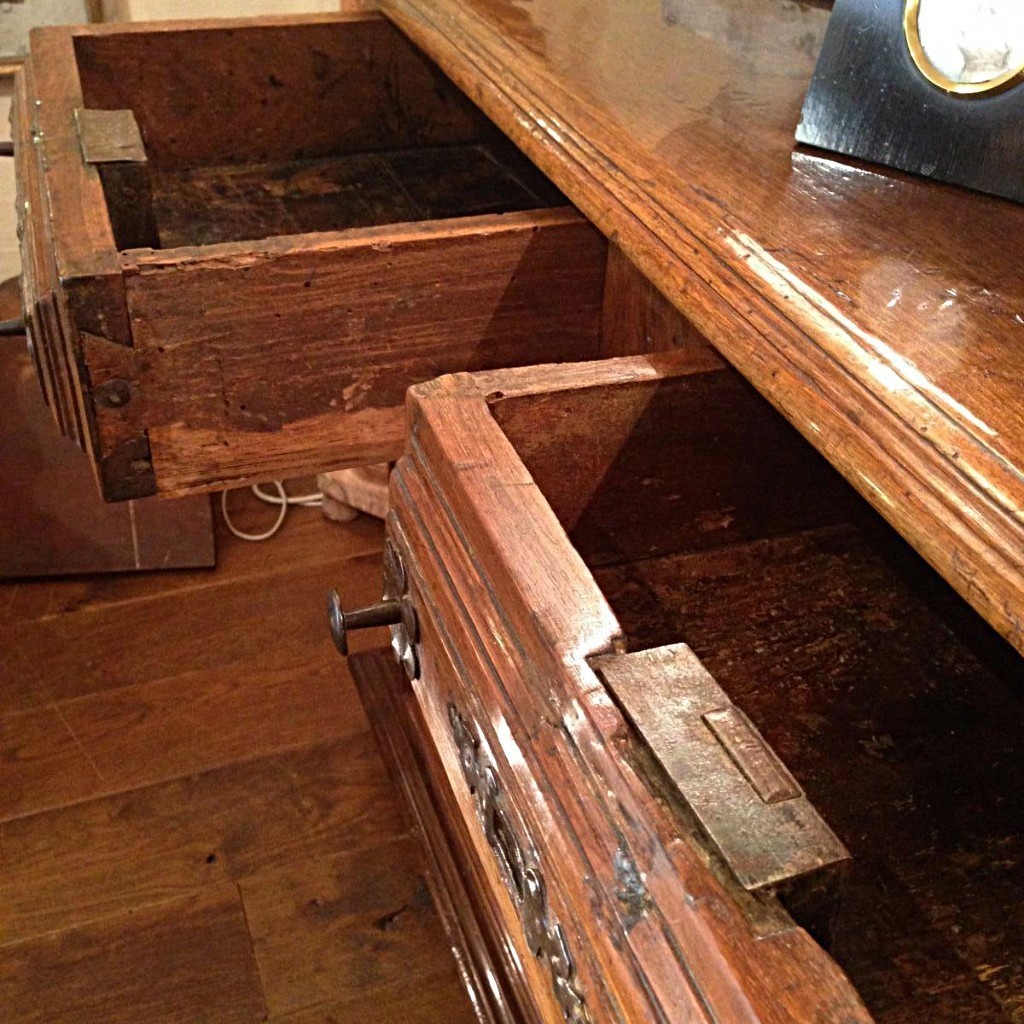 Buffet In Walnut Louis XIII Community-photo-4