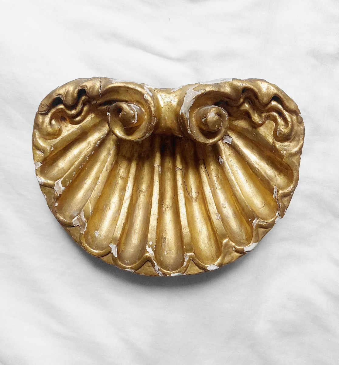 Wooden Stoup XVIII - Gilded Wood - Shell-photo-2