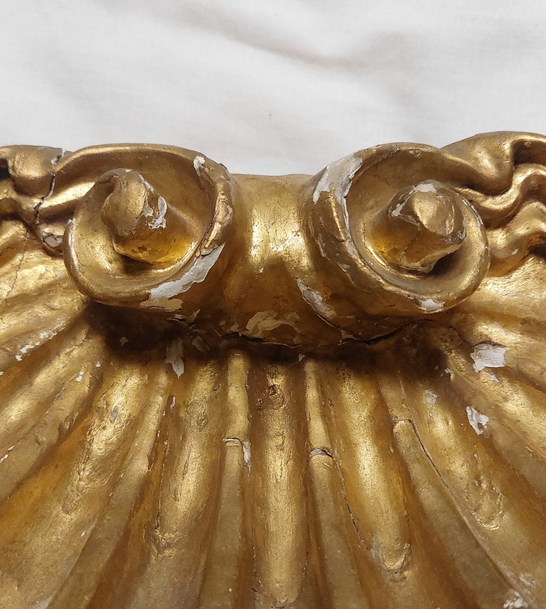 Wooden Stoup XVIII - Gilded Wood - Shell-photo-3
