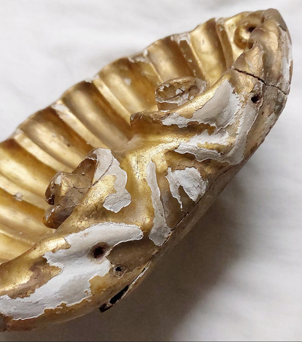 Wooden Stoup XVIII - Gilded Wood - Shell-photo-3