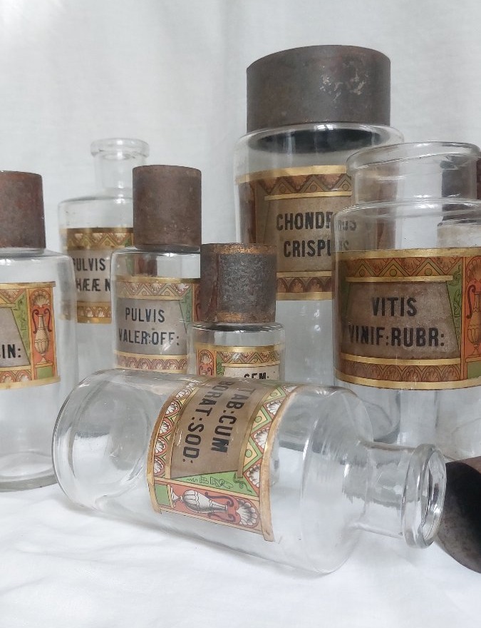 Set Of Late 19th-century Pharmacy Jars, "egyptomania"—cabinet Of Curiosities—pharmacology-photo-4