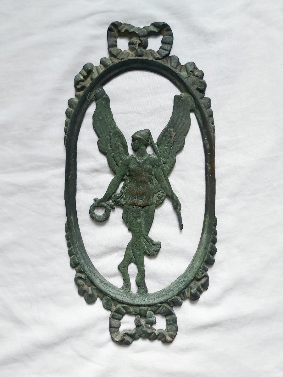 Ornement - Ange de Victoire - Sculpture bronze fonte en bas relief - élément d'architecture-photo-4
