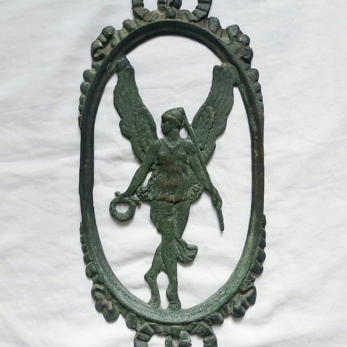 Ornement - Ange de Victoire - Sculpture bronze fonte en bas relief - élément d'architecture