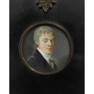 Miniature On Vellum - Portrait Of A Young Man - Antique Painting, Signed, To Decypher