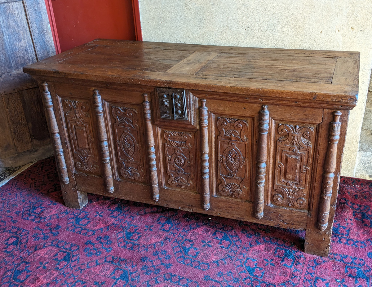 A Large Renaissance Chest-photo-3
