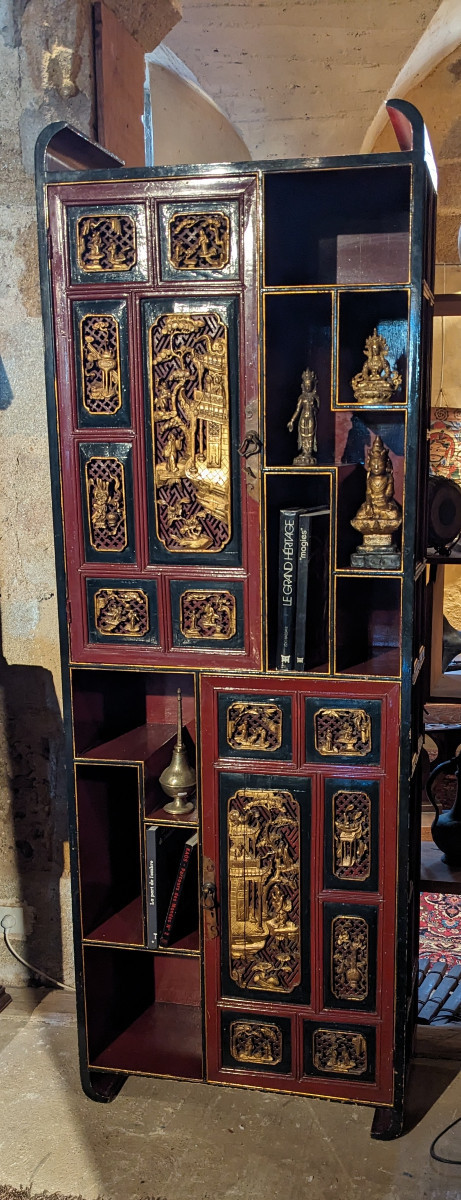 Une grande Etagère Chinoise