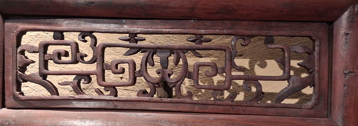 A Chinese Wood-paneled Facade-photo-4
