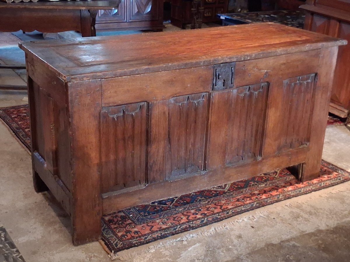 A Gothic Chest-photo-2