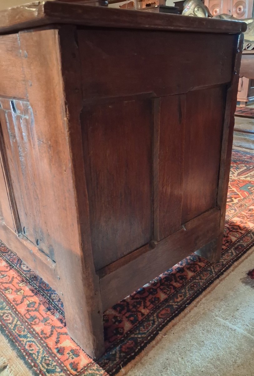 A Gothic Chest-photo-3