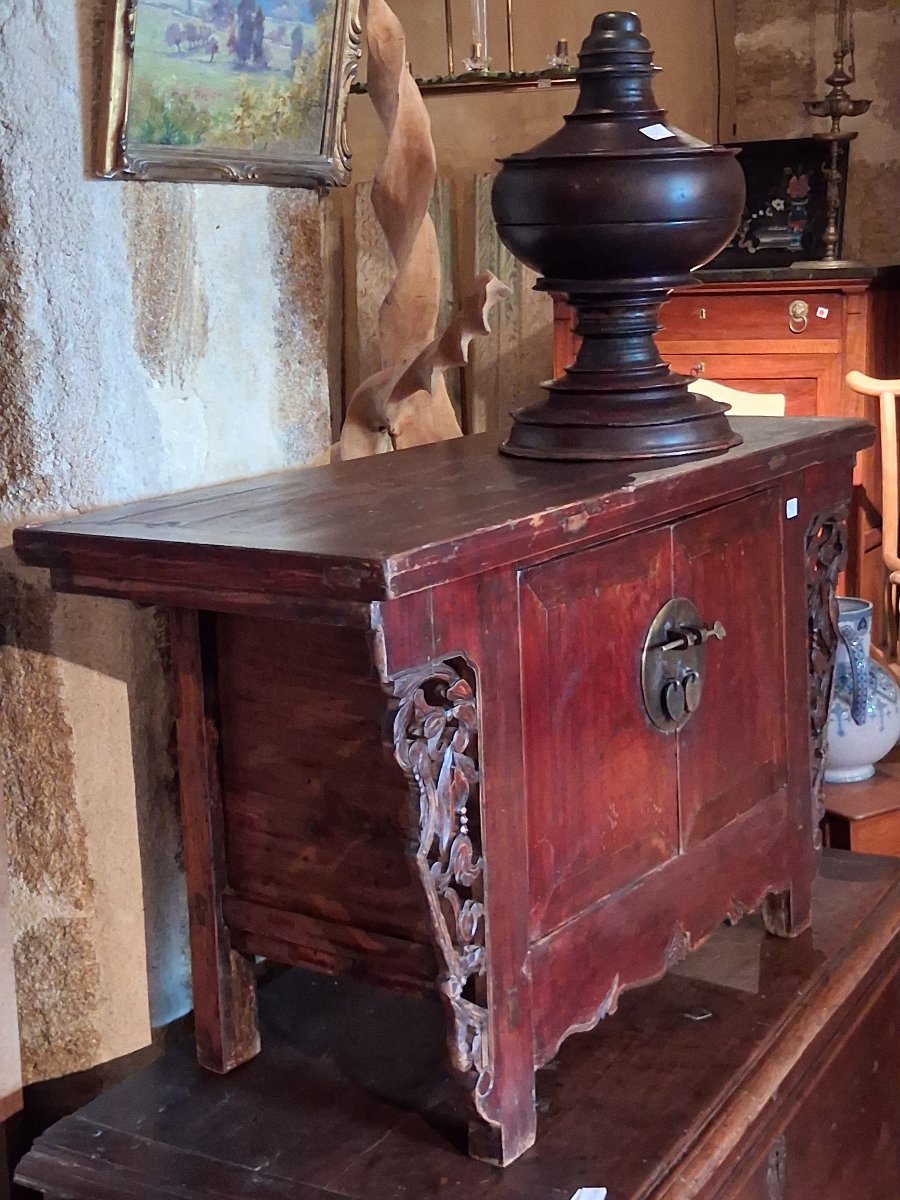 Small Chinese Sideboard-photo-2