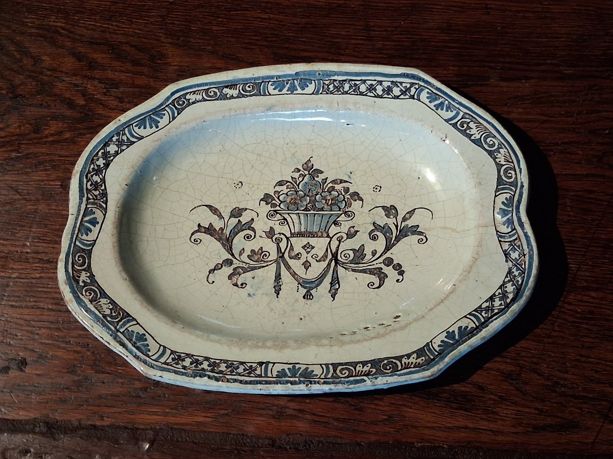 Plat en faience de Rouen-photo-3