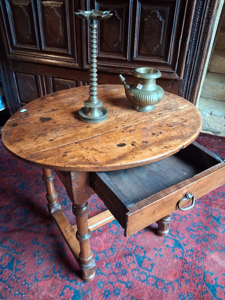 Petite table Louis XIII-photo-1