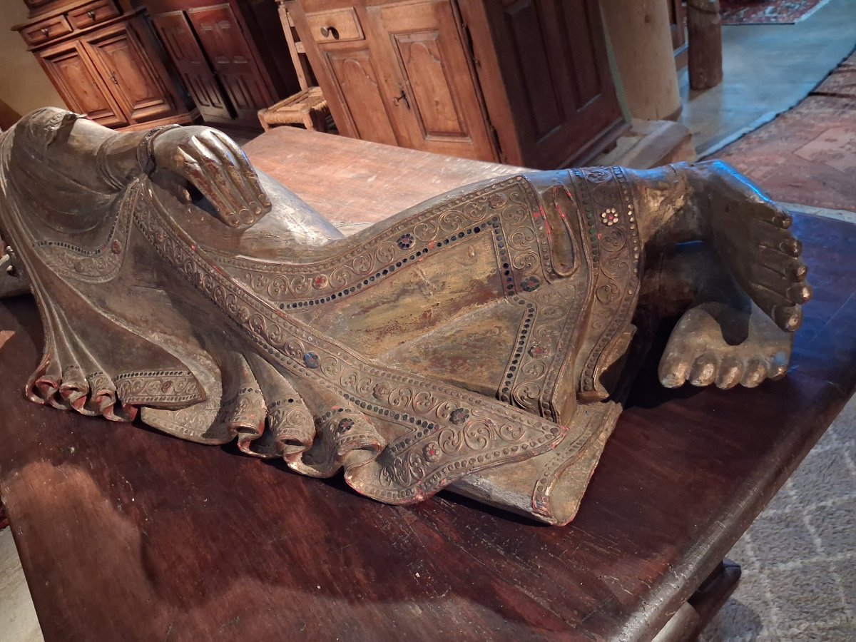 A Large Reclining Buddha-photo-3