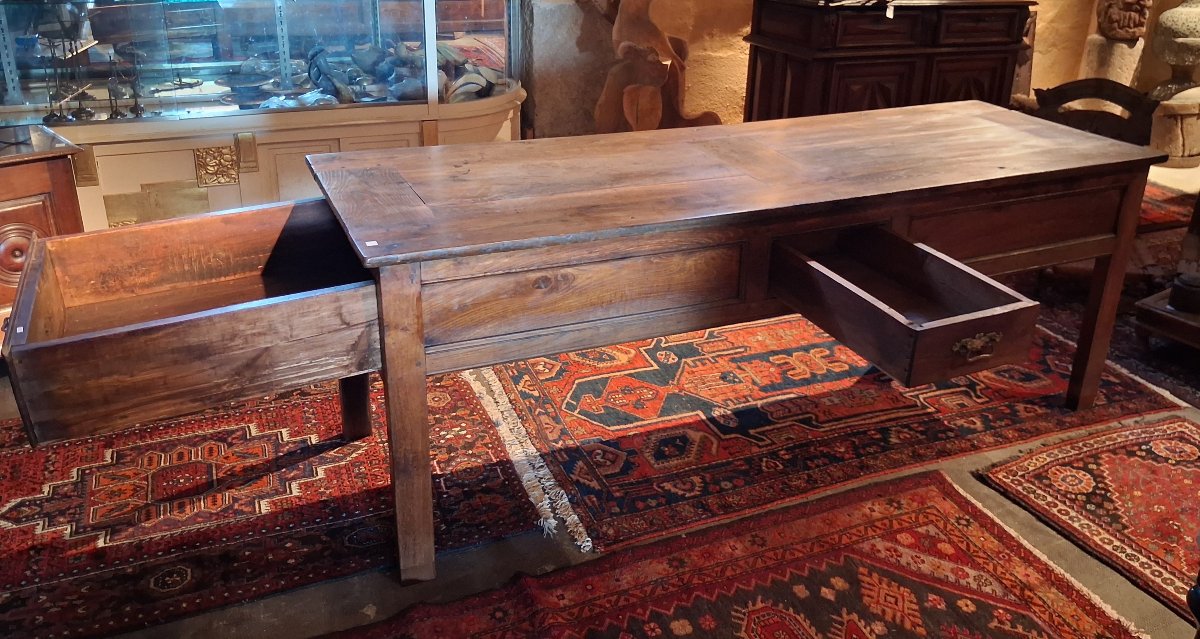Une grande table d'office-photo-2