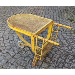 un petit bar de jardin