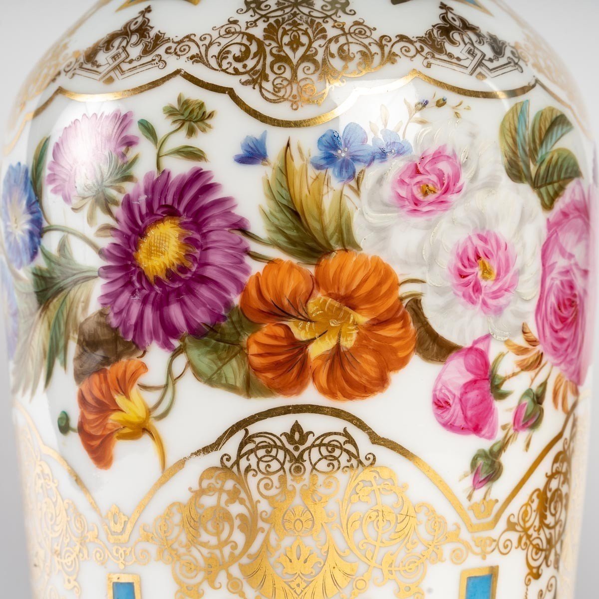 Paire De Vase En Porcelaine,  19éme Siècle.-photo-2