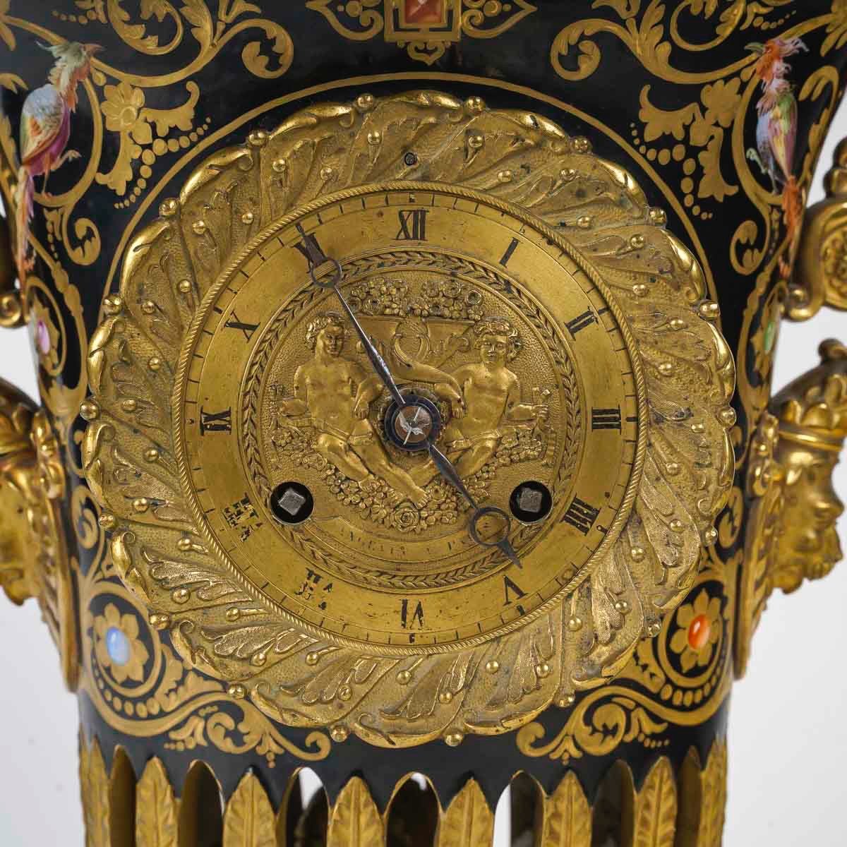 Porcelain Clock, Royal Palace, Napoleon III-photo-2