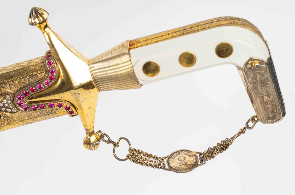 Sabre Historique Unique – Offert Au Ministre De L’intérieur D’arabie Saoudite (années 1950)-photo-4