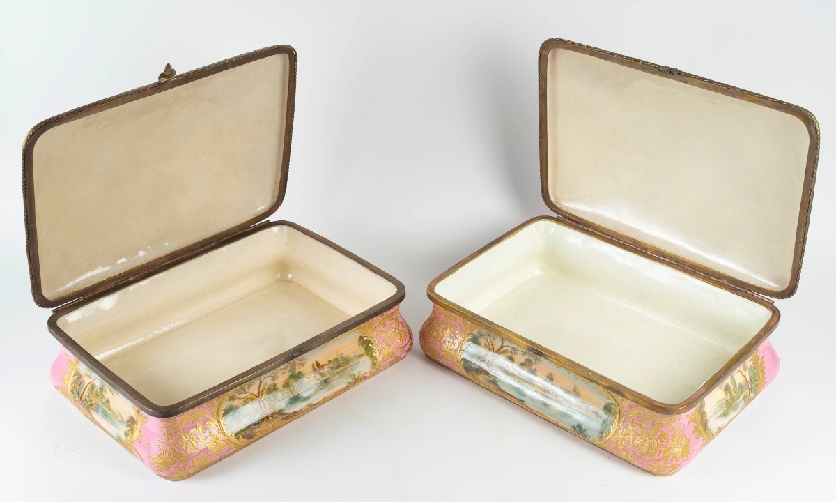 Paire Rare De Boîtes En Porcelaine De Sèvres émaillée à L’or, Peint à La Main -photo-4