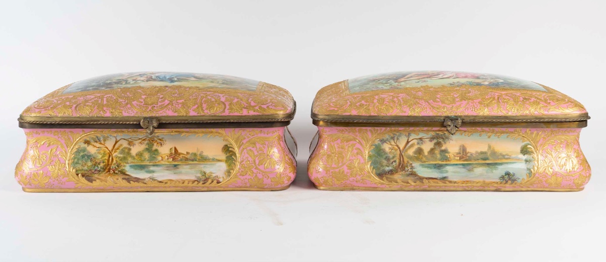 Paire Rare De Boîtes En Porcelaine De Sèvres émaillée à L’or, Peint à La Main -photo-5