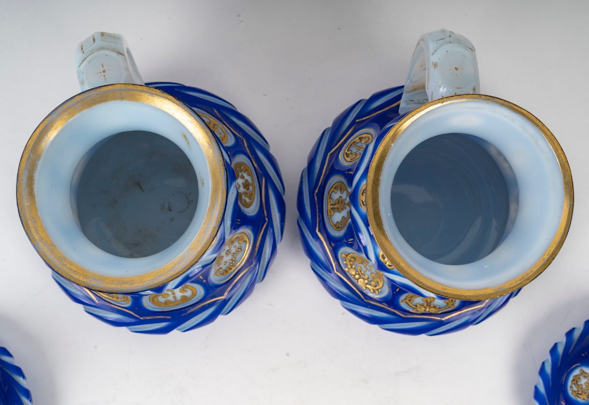 Paire de Tankards en Opaline Overlay Émaillée – Époque 19 Siècle-photo-2