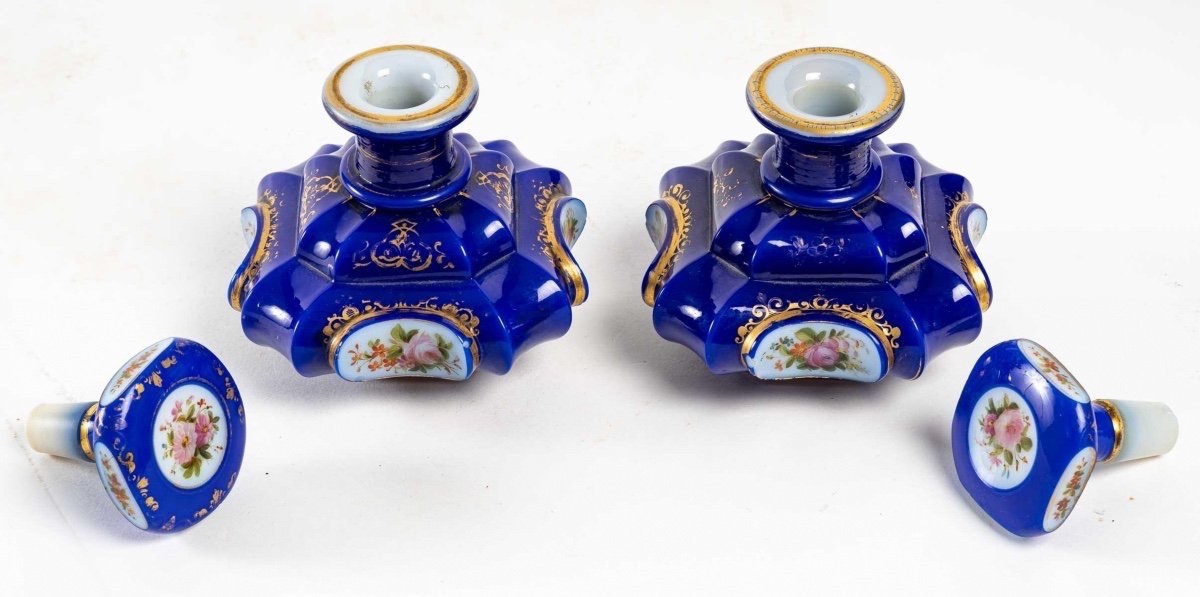 Pair Of Enameled Opaline Bottles, 19th Century-photo-4