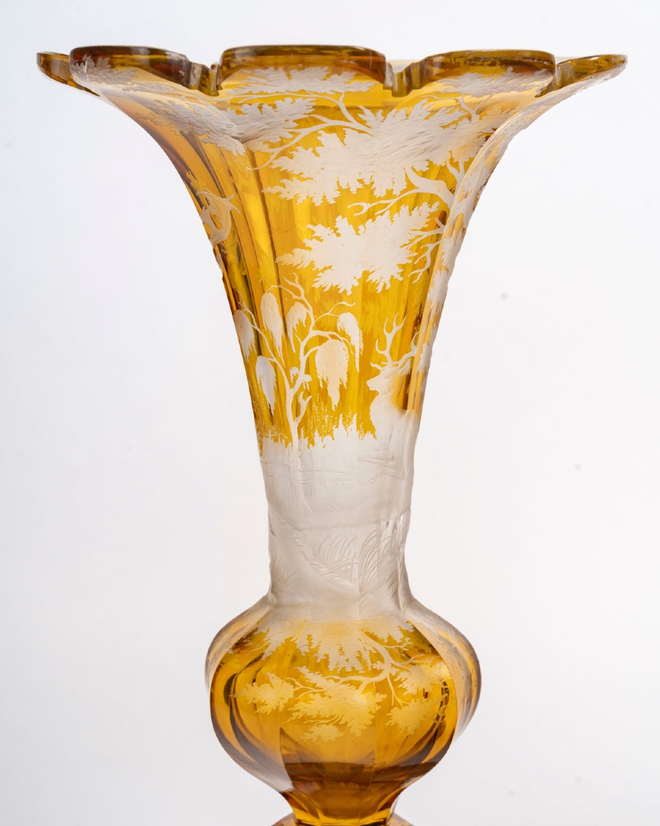 Rare Pair Of Hand-engraved Bohemian Crystal Vases, 19th Century-photo-3