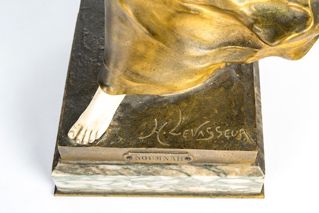 Chryselephantine In Bronze And Ivory Signed H. Levasseur -photo-3