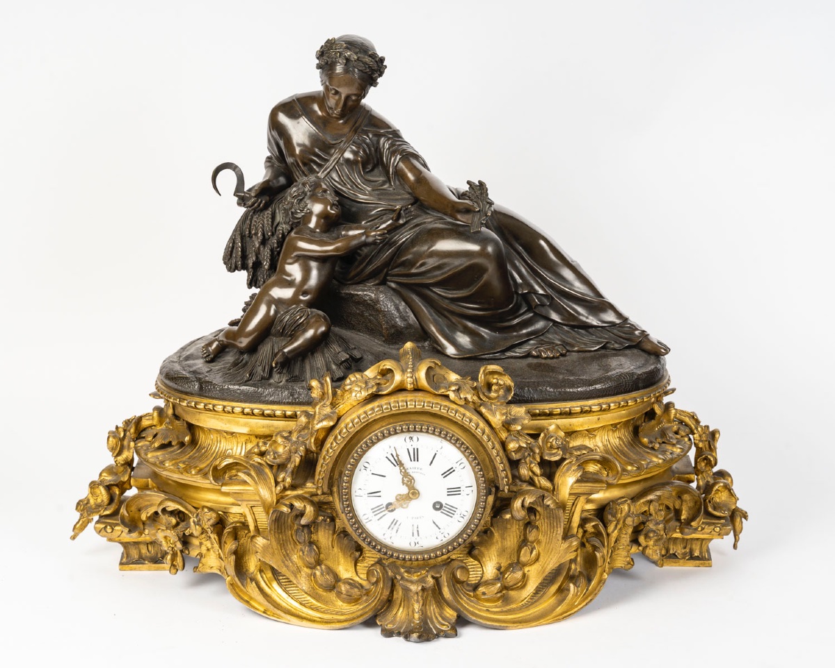 Grande garniture de cheminée en bronze doré – Époque Napoléon 3 – Signée -photo-1