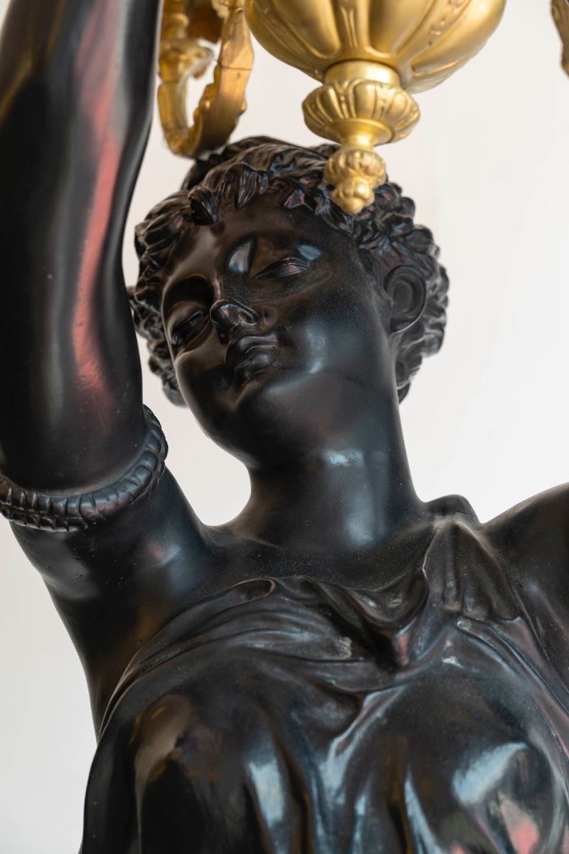 Monumentale Paire de candélabres  Néoclassiques en Bronze et Marbre, d’après Carrier-Belleuse-photo-2