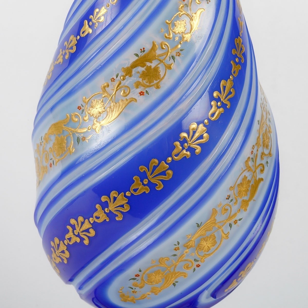 Vase en Opaline Torsadé Bleu Cobalt Émaillé, 19ᵉ Siècle-photo-1