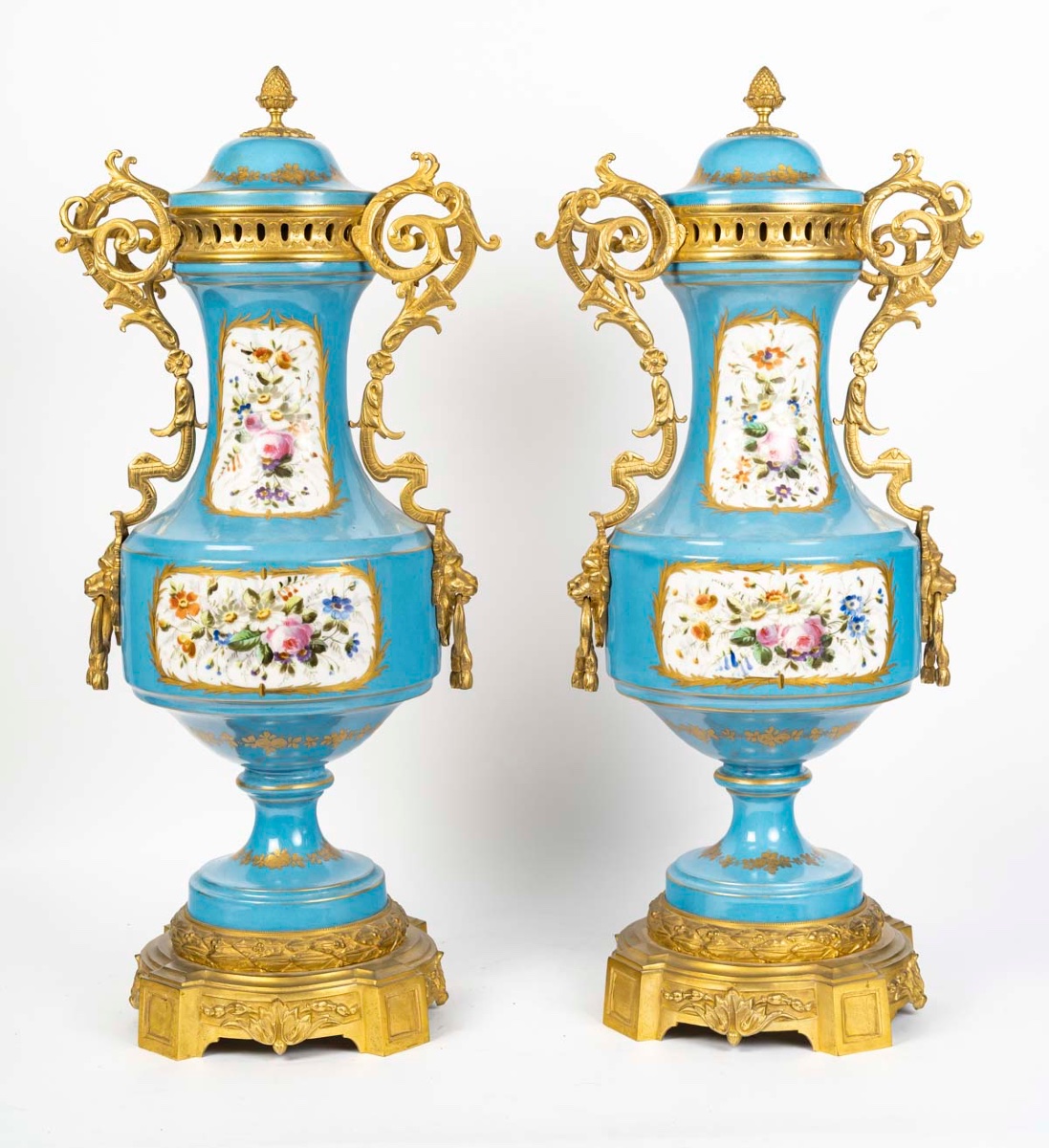 Rare paire de vases en porcelaine de Sèvres, époque Napoléon 3-photo-4