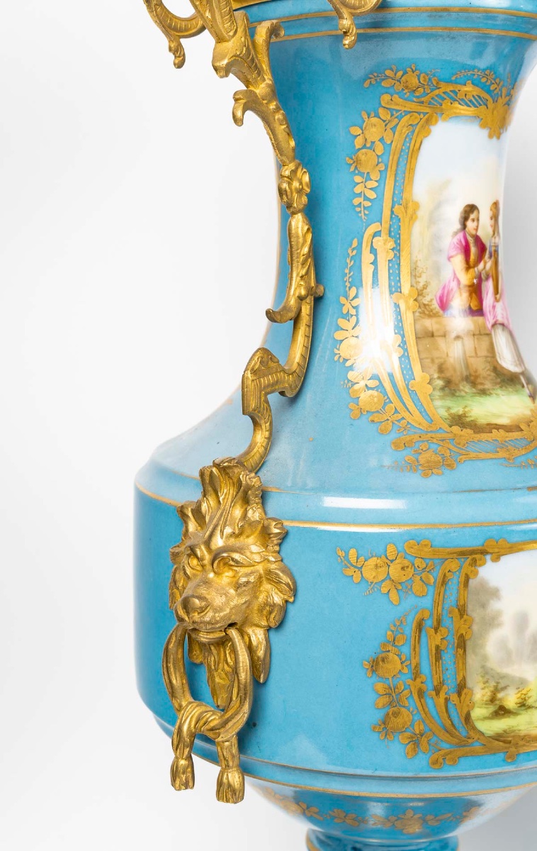 Rare paire de vases en porcelaine de Sèvres, époque Napoléon 3-photo-2