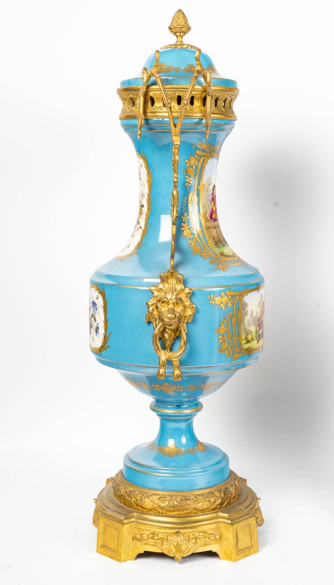 Rare paire de vases en porcelaine de Sèvres, époque Napoléon 3-photo-4