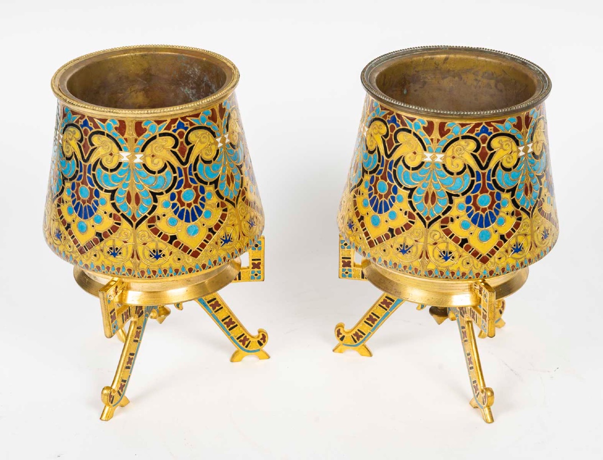 Paire de cache-pots en bronze doré et émaillé, attribués à Barbedienne – 19ᵉ siècle-photo-3