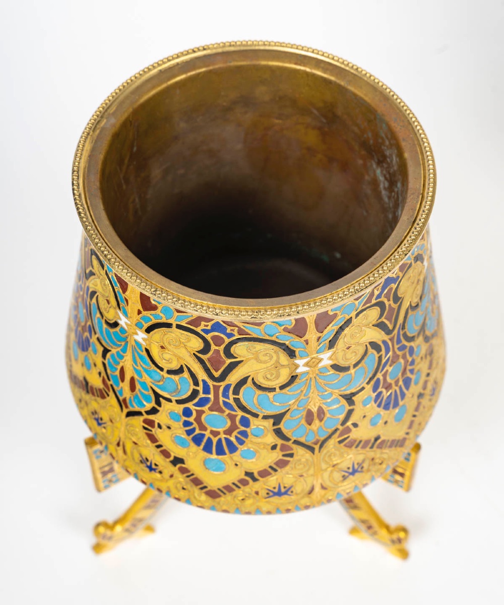 Paire de cache-pots en bronze doré et émaillé, attribués à Barbedienne – 19ᵉ siècle-photo-4