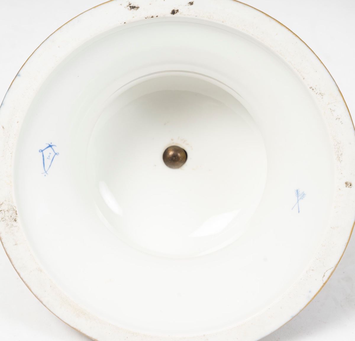 garniture de cheminée en porcelaine de Sèvres et bronze doré, signée Poitevin -photo-8