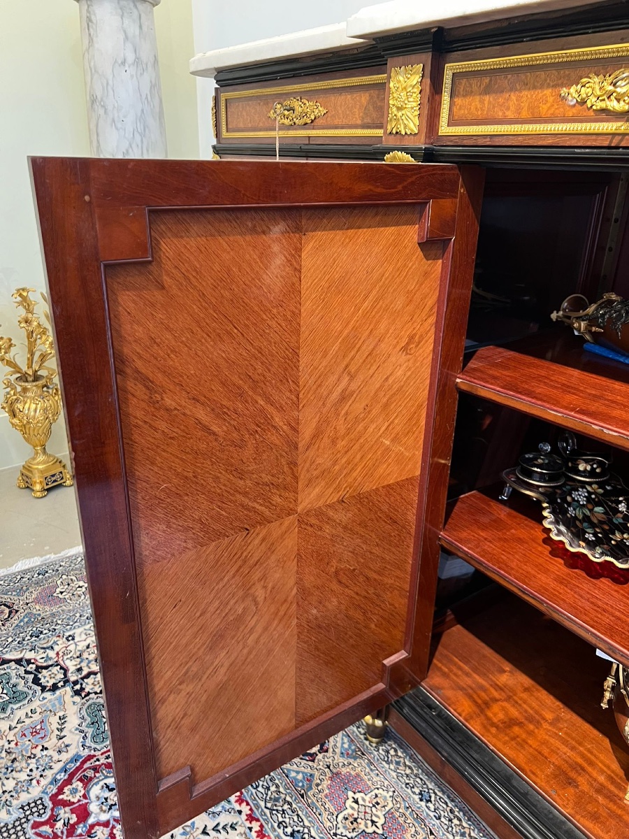 Grand buffet en acajou d’après Grohe, époque début 19e siècle-photo-1