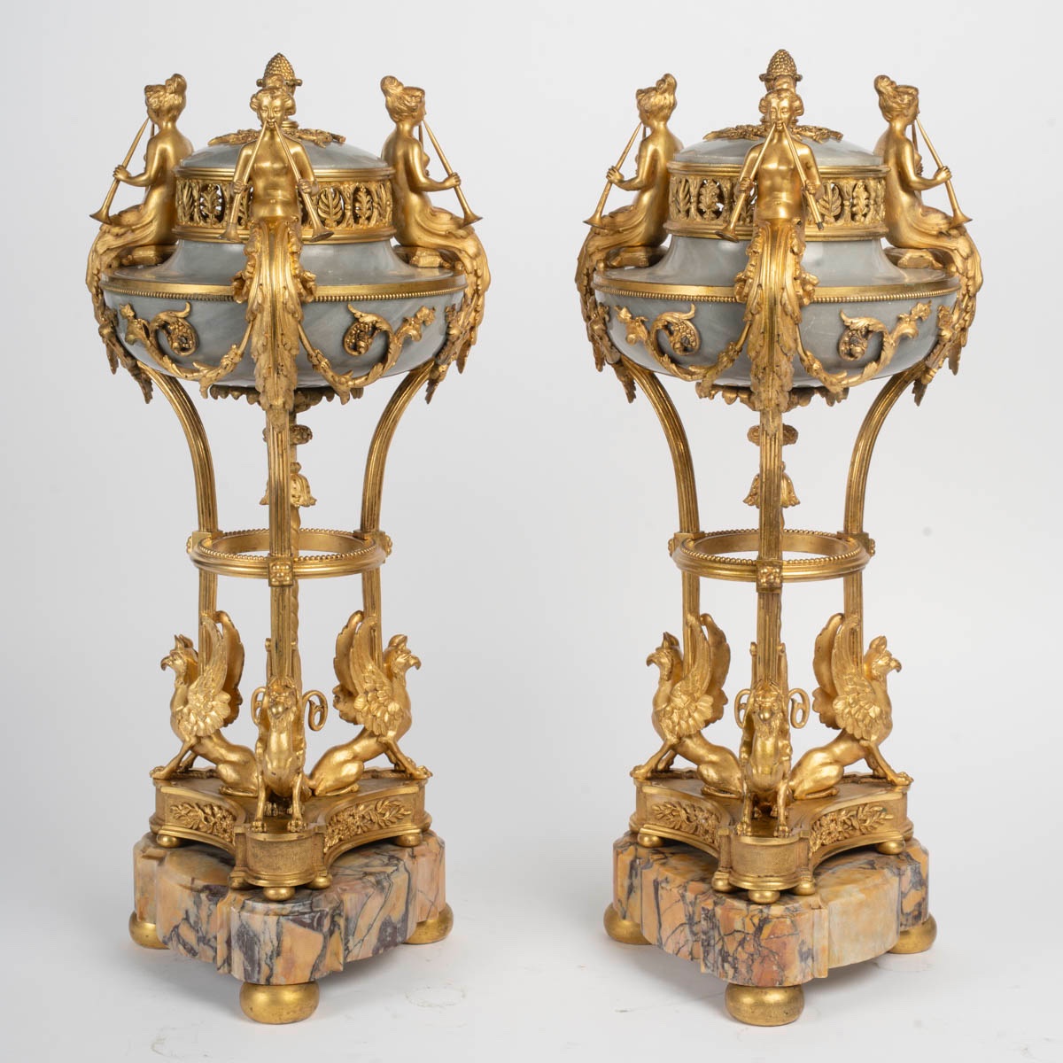 Paire de cassolettes en marbre et bronze doré, attribuées à Thomire, 19ᵉ siècle-photo-3