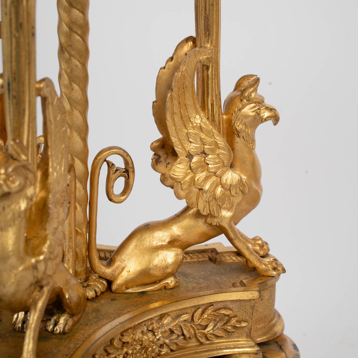Paire de cassolettes en marbre et bronze doré, attribuées à Thomire, 19ᵉ siècle-photo-6